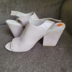 Neutral color heels